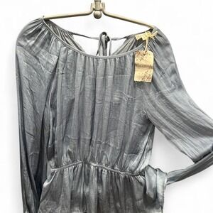 Women's blue long sleeve blouse with tie back detail NWT by Hem & Thread